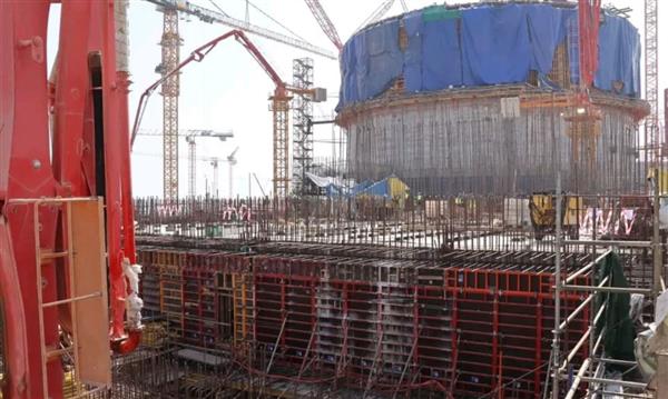 اكتمال أعمال الصبة الخرسانية لمبنى التحكم بالوحدة النووية الأولى بمحطة الضبعة