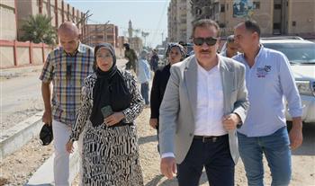   محافظ بورسعيد يتابع أعمال تطوير شارع أسوان ويوجه بإزالة التعديات