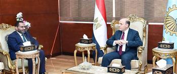 محافظ الغربية يبحث دعم وتطوير مبادرات الصحة العامة بالمحافظة