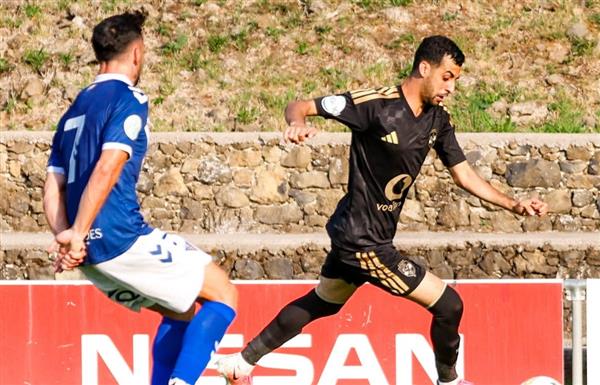 الأهلي يدرس رفع اسم بلعمري من قائمته بعد إصابة الرباط الصليبي