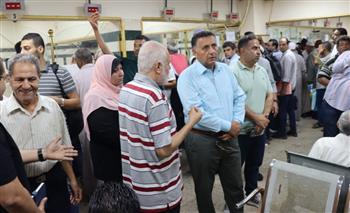   محافظ القليوبية يتفقد المراكز التكنولوجية ببنها وطوخ وقها.. ويوجه بسرعة إنهاء معاملات المواطنين