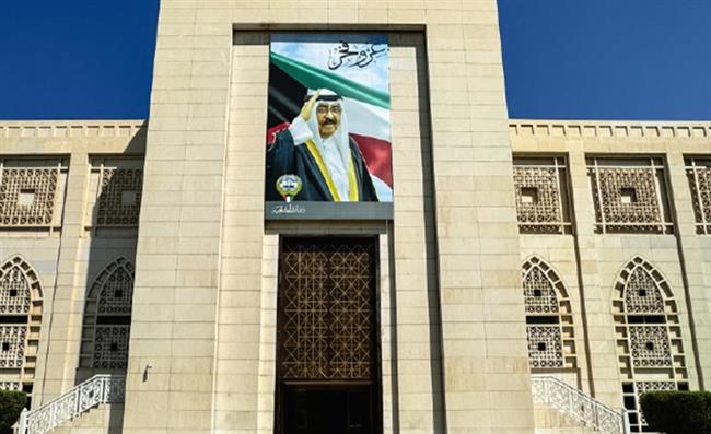 الكويت تدين وتستنكر الهجوم الإيراني على ناقلتين تابعتين لـ"أدنوك" الإماراتية