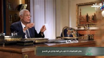 حسام موافي يحذر من تناول الفيتامينات دون استشارة الطبيب: «قد تسبب أضرارًا صحية»