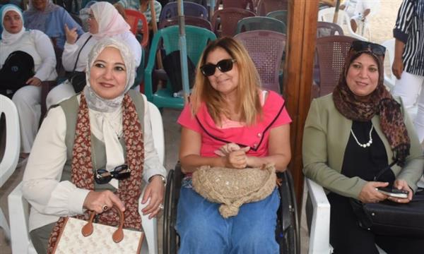 نائب محافظ الإسكندرية تزور شاطئ ذوي الإعاقة بالأنفوشي وتبحث سبل تعزيز الخدمات المقدمة لهم