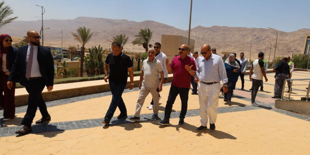 محافظ السويس يتفقد منتجع وجامعة الجلالة لبحث دعم التنمية والإستثمار