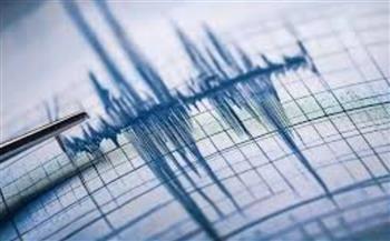زلزال بقوة 7.7 درجات يضرب سواحل إندونيسيا وتحذير من تسونامي