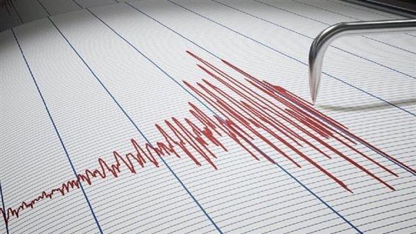 زلزال بقوة 7.7 درجات يضرب سواحل إندونيسيا وتحذيرات من تسونامي بالمنطقة