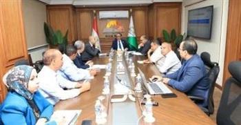 محافظ الجيزة يكلف بدعم منظومة النظافة بالعياط بـ70عاملًا إضافيًا