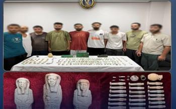 ضبط تشكيل عصابي للتنقيب عن الآثار بحوزته 118 قطعة