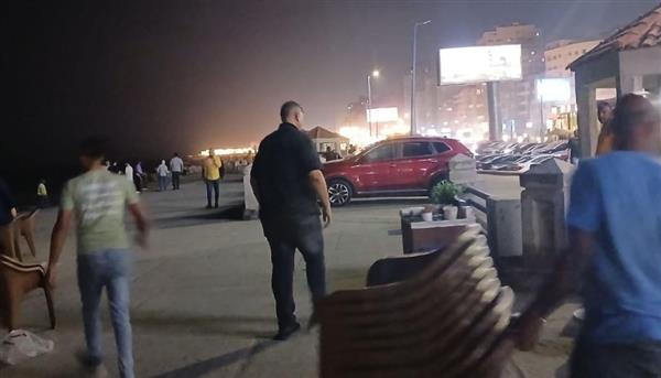 حملة مكبرة لإزالة الإشغالات بطريق الكورنيش بمنطقة كامب شيزار