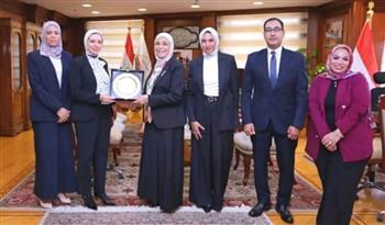رئيسة النيابة الإدارية تستقبل عميدة كلية القانون بالجامعة المصرية الصينية