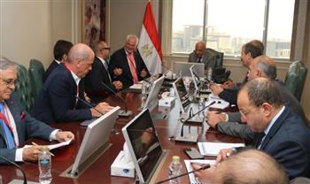   وزير الكهرباء يتابع مستجدات مشروع الطاقات المتجددة والنظيفة في شبه جزيرة سيناء