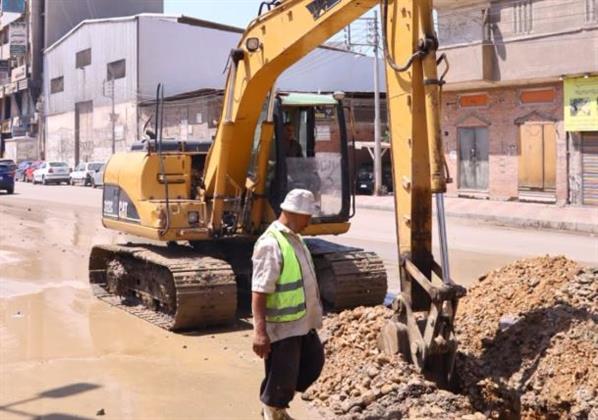 محافظ دمياط يتابع الأعمال الجارية لشركة مياه الشرب بمنطقة الشهابية