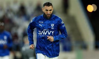 إنزاجي يريد رحيله.. أزمة عقد بنزيما تحاصر الهلال