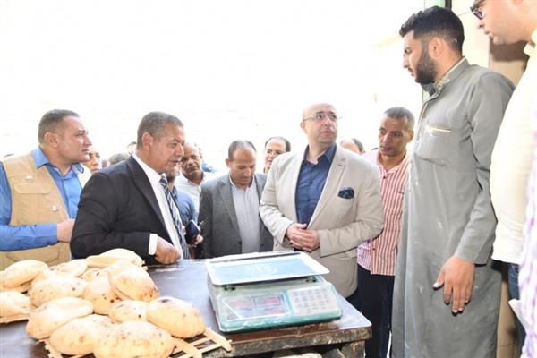محافظ الفيوم يتابع ميدانياً استقرار الأسواق وتوافر مخزون السلع والمواد الغذائية