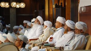 عشرات الآلاف يحيون ذكرى المولد النبوي في «مدينة المعرفة» بجامعة مركز بالهند
