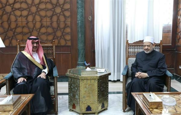 شيخ الأزهر يستقبل السفير السعودي لبحث تعزيز التعاون المشترك