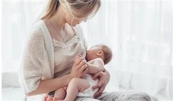 للأمهات المرضعات.. هل اختلاف إدرار الحليب بين الثديين أمر طبيعي؟