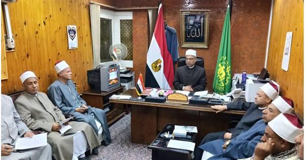 تفاصيل اجتماع وكيل الأوقاف بالقليوبية بمديري الإدارات