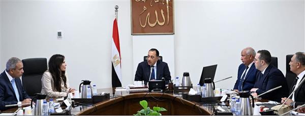 مدبولي يتابع الموقف التنفيذي لتطوير وتنمية منطقة الساحل الشمالي الغربي بمطروح