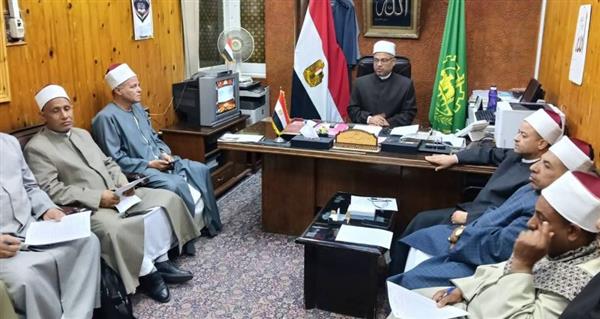 تفاصيل اجتماع وكيل الأوقاف بالقليوبية بمديري الإدارات