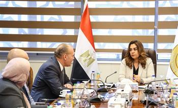 "منال عوض" تعقد اجتماعاً لمتابعة الموقف التنفيذى لمشروع تطهير مصرف كيتشنر