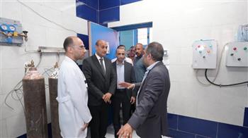 محافظ أسيوط يتفقد مستشفى أبناء الحاج صلاح أبو دنقل بقرية درنكة