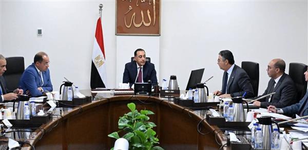 رئيس الوزراء يستعرض الإجراءات التنفيذية لفض التشابكات المالية بين "المالية" و"السلع التموينية"