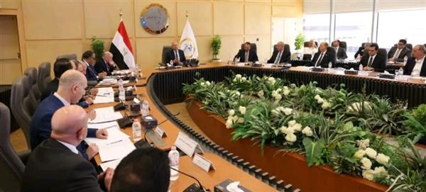 وزير النقل يوجه بتدعيم أسطول الشركة المصرية لناقلات البترول