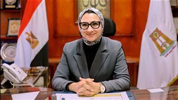 محافظ الوادي الجديد تبحث تطوير مهبط طائرات الفرافرة لاستقبال رحلات الطيران
