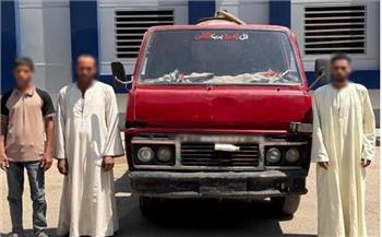 ضبط المتهمين بإلقاء مخلفات داخل مجرى مائي بقنا