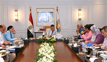 محافظ جنوب سيناء يعقد اجتماعًا مع المستثمرين لبحث المعوقات ودعم الاستثمار