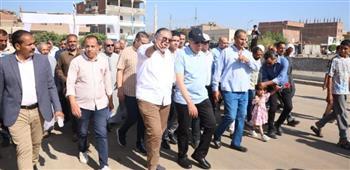 محافظ المنيا يتفقد التشغيل التجريبي لكوبري “عزب التل” بديرمواس