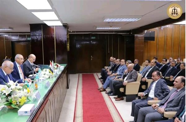 رئيس مجلس الدولة يجتمع برؤساء المحاكم الإدارية والتأديبية
