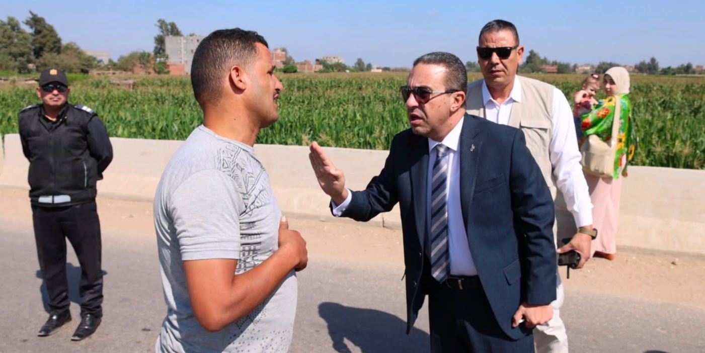 بعد زيارة مصابي كفر داود.. محافظ المنوفية يضبط سائقا مخالفًا