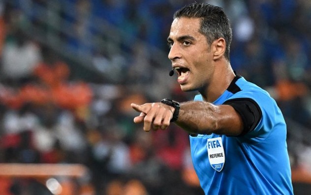 أمين عمر حكمًا لمباراة الزمالك والاتحاد السكندري في افتتاح الدوري