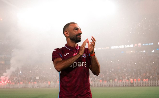 محمد صلاح يقود هجوم طرابزون أمام فيرينكفاروسي في الدوري الأوروبي