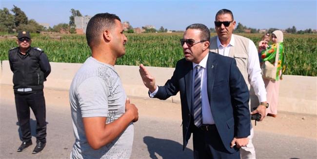 بعد زيارة مصابي كفر داود.. محافظ المنوفية يضبط سائقا مخالفًا