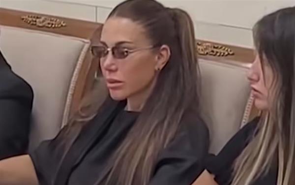 تشييع جثمان زوج الفنانة لورا خليل