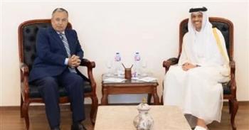 نبيل فهمى يبحث مع رئيس الوزراء القطرى تطورات المنطقة وتعزيز التنسيق العربى