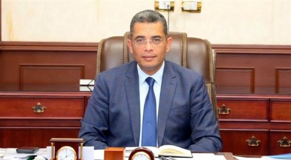 محافظ البحر الأحمر يطلق حملة موسعة للنظافة بالغردقة