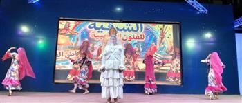"شاطئ الفن" بمطروح يواصل لياليه بعروض من التراث الشعبي
