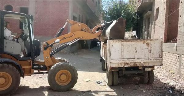 أسيوط ترفع 151 طن مخلفات وتحسن إنارة شوارع صدفا