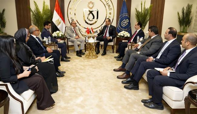 رئيس هيئة الرعاية الصحية يلتقي السفير التركي بالقاهرة