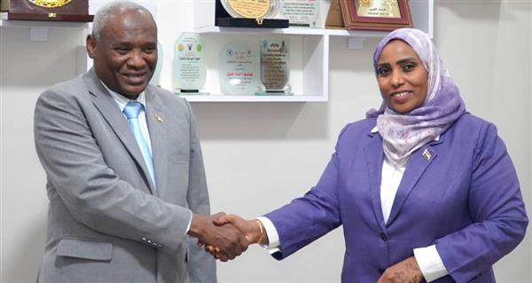 الجوازات والهجرة تبحث مع الملحقية الثقافية دعم الطلاب وتنسيق عودتهم إلى السودان