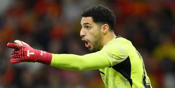 مصطفى شوبير يحرس مرمى الأهلي أمام إنبي في افتتاح الدوري