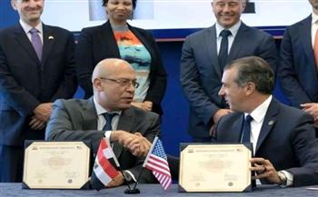  قنصل مصر العام في لوس أنجلوس يتسلم 48 قطعة أثرية مصرية مستردة من الولايات المتحدة