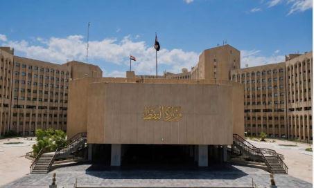 وزارة النفط العراقية: السيطرة على حريق في مجمع الدورة النفطي دون خسائر بشرية