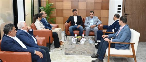 وزير الصناعة يتفقد مجمع مصانع لانتاج الأسمدة ومصنعين للفلاتر الميكرونية والغزل والنسيج بدمياط