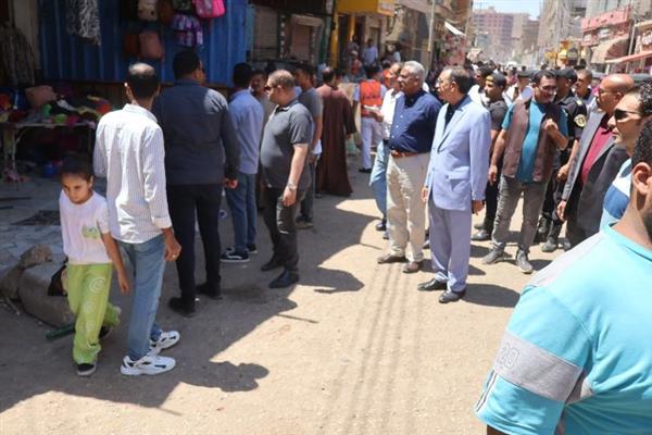 محافظ سوهاج يقود حملة مكبرة لضبط الأسواق ورفع الإشغالات بشوارع البلينا